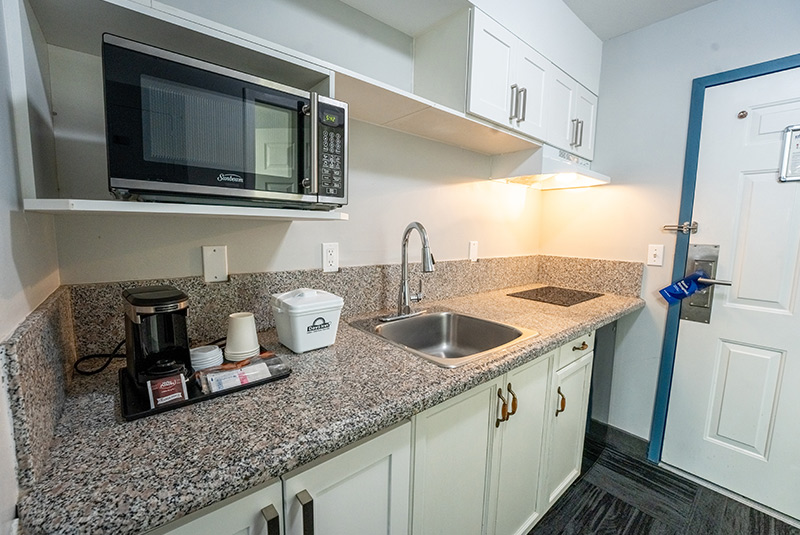 Two Queen Bed with Kitchen